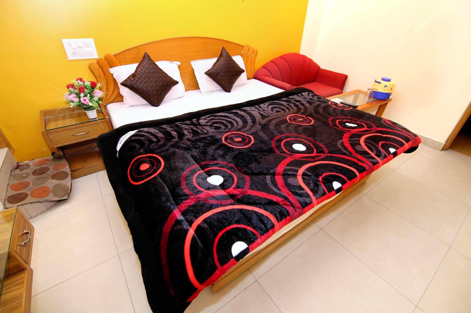 Hotel Sunshine Haridwār Екстериор снимка