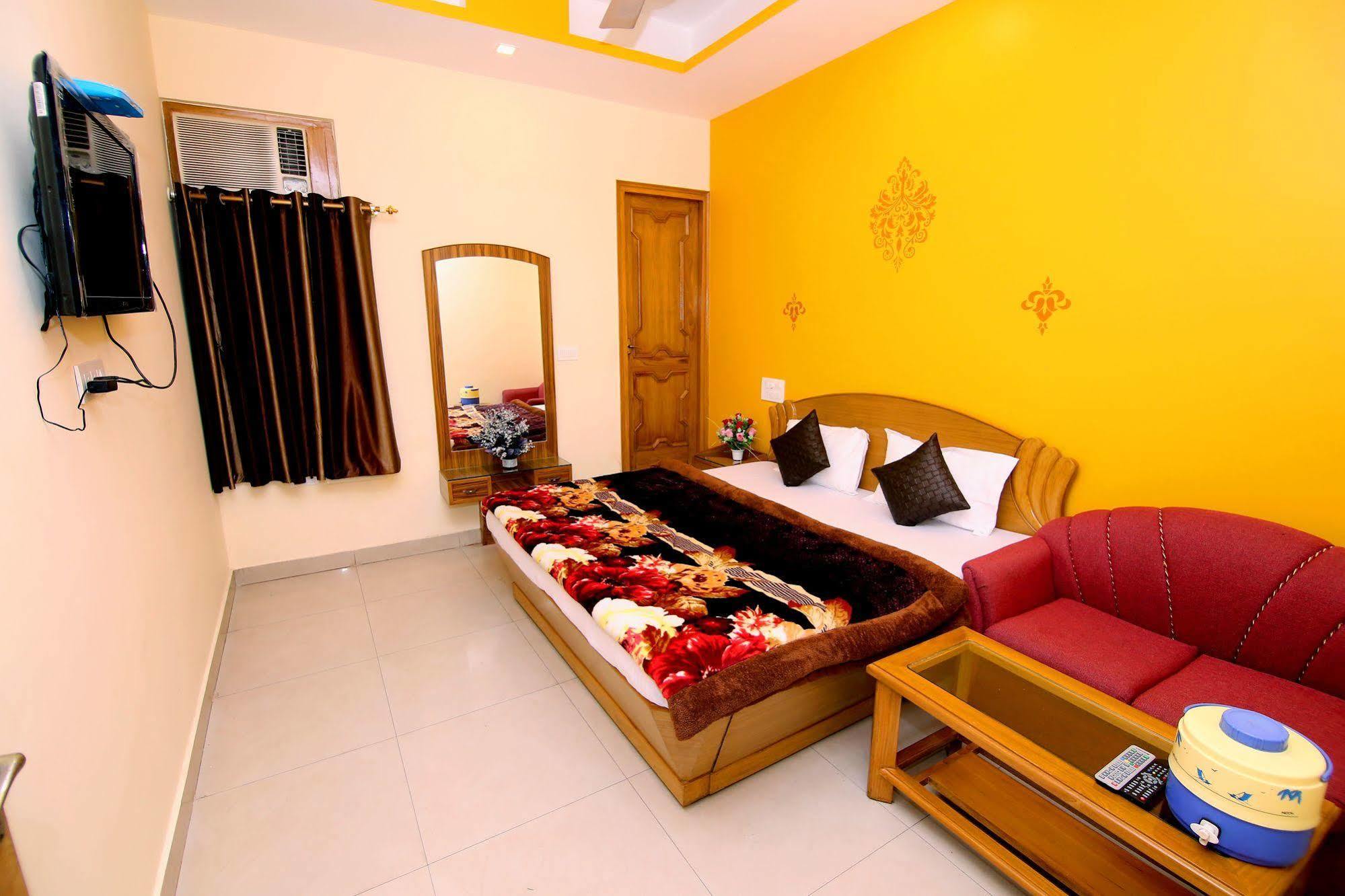 Hotel Sunshine Haridwār Екстериор снимка