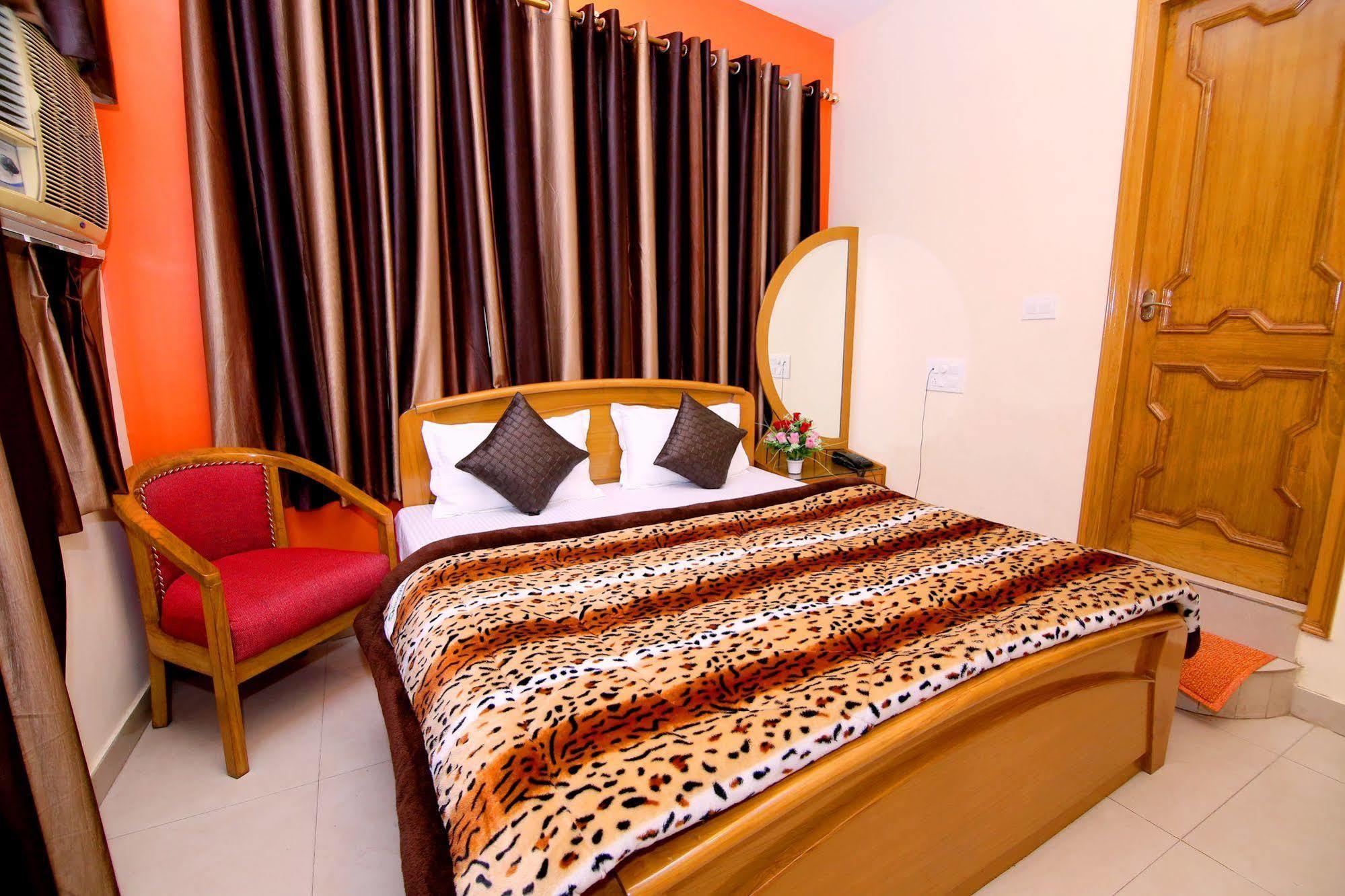 Hotel Sunshine Haridwār Екстериор снимка